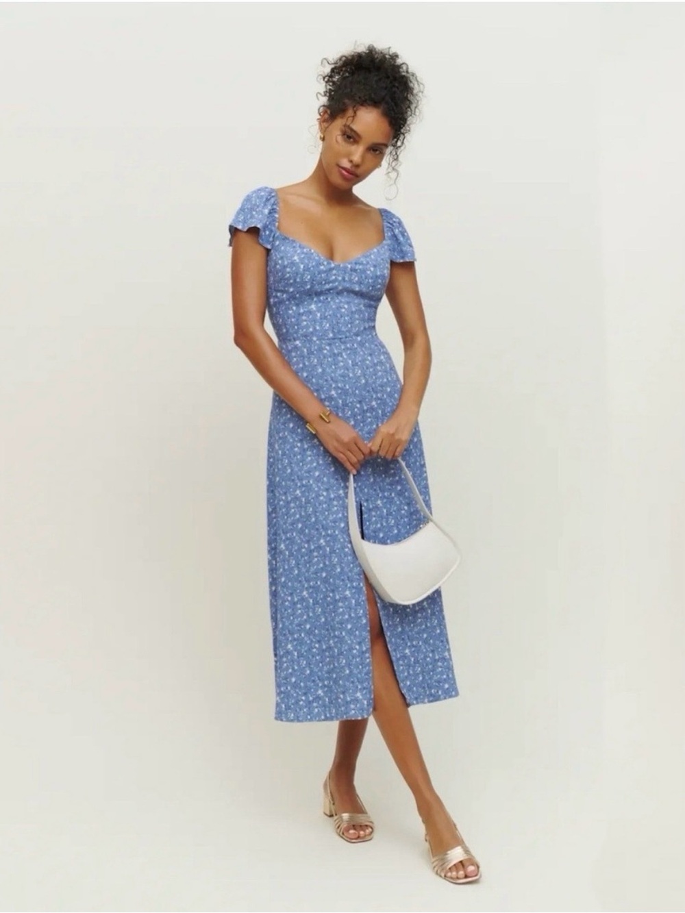 Reformation Baxley Dress Size 4, in floral blue